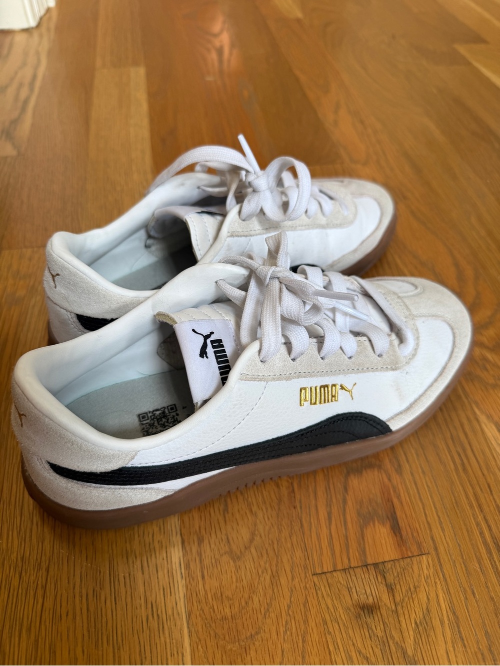 Puma Women's White Black and Gold Low-Top Athletic Sneakers